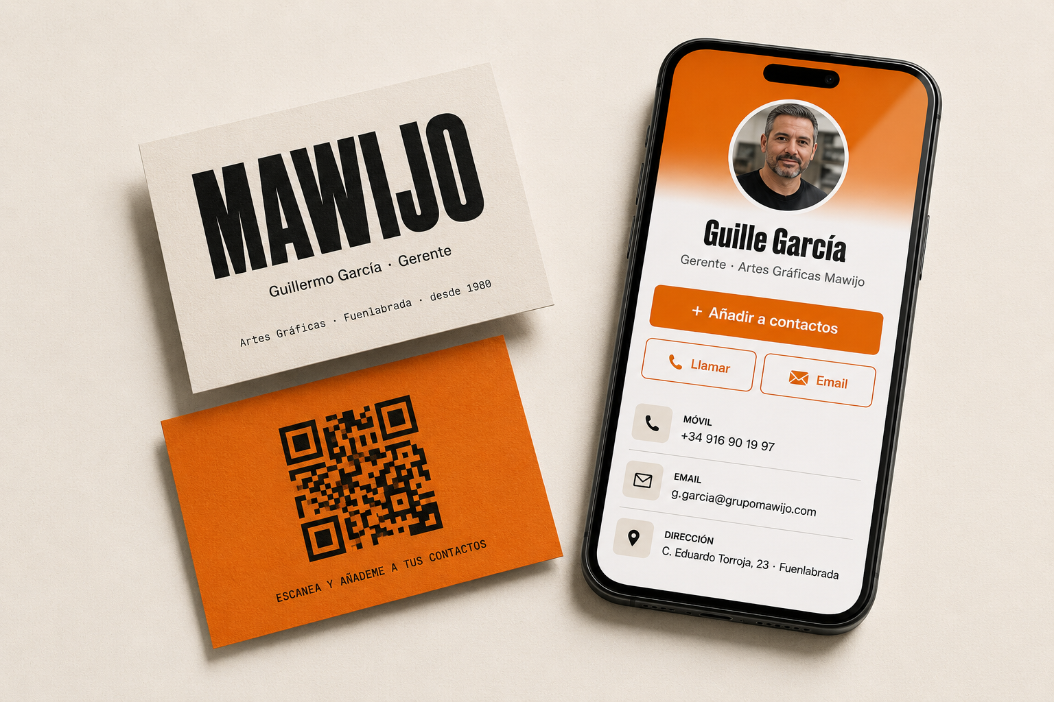Tarjeta de visita Mawijo con QR vCard que abre una ficha de contacto digital en el móvil